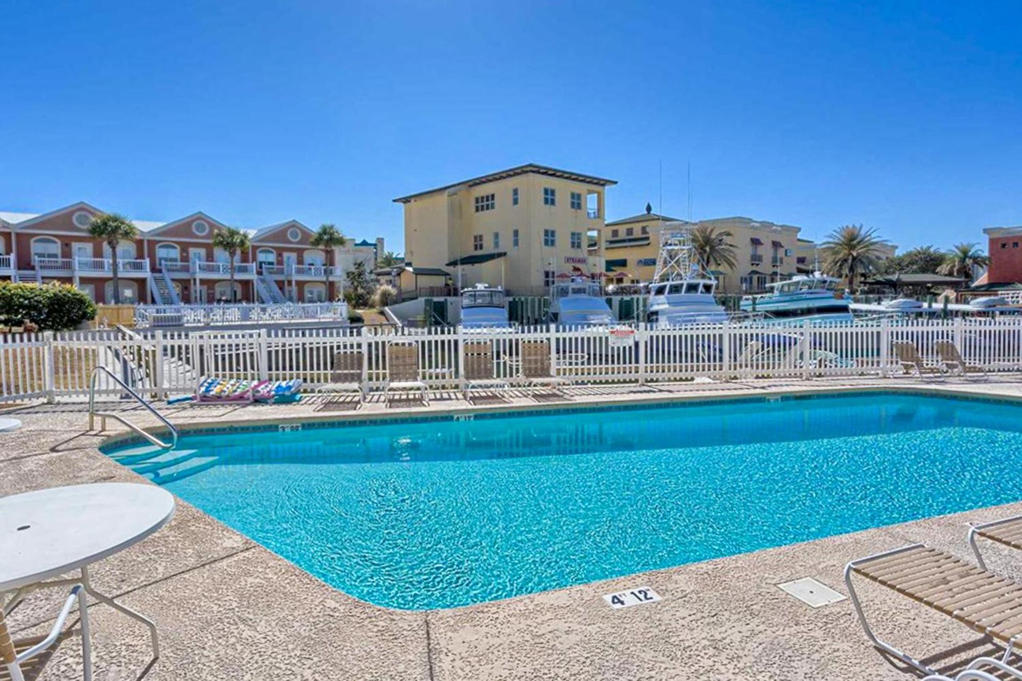 Charter Landing Villa Orange Beach Bilik gambar